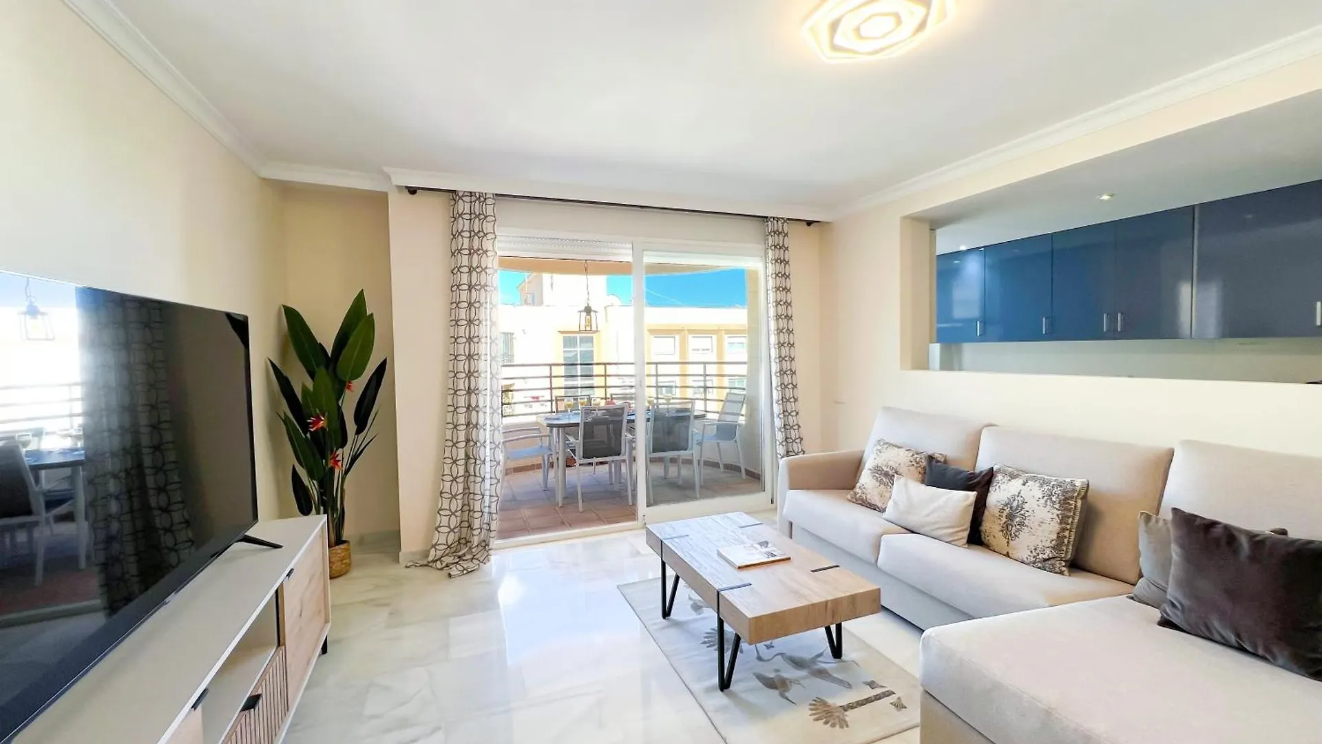Apartment In Marbella Center With Sea Views